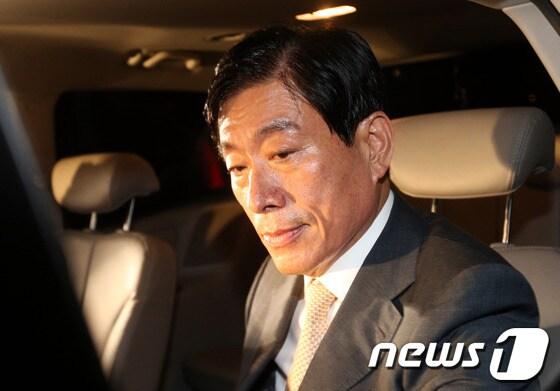 본문 이미지 - 원세훈 전 국정원장. 2013.7.10/뉴스1 © News1   손형주 기자