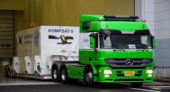 본문 이미지 - 다목적실용위성 5호 발사장 운송© News1  