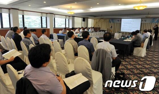 본문 이미지 - 강원경제 비전포럼 2015.7.1/뉴스1 ⓒ News1