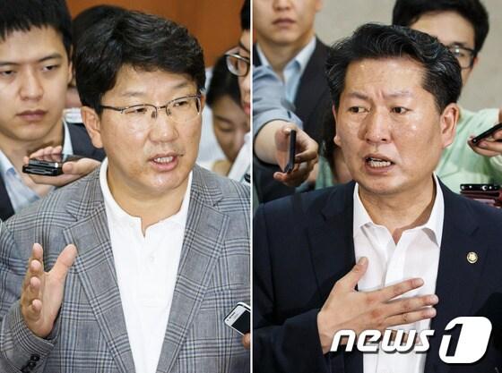 본문 이미지 - 국가정보원 댓글의혹 국정조사특위 권성동 새누리당 간사(왼쪽)와 정청래 민주당 간사가 각각 31일 오전 서울 여의도 국회 정론관에서 청문회 증인 채택 갈등과 관련 기자회견을 마친 후 취재진의 질문에 답하고 있다.    2013.7.31/뉴스1 © News1 유승관 기자