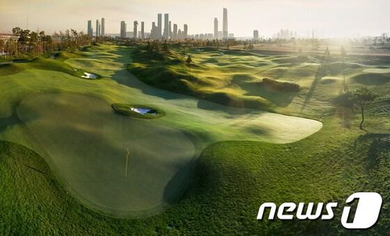 본문 이미지 - 2015 프레지던츠컵이 열리는 인천 송도의 잭 니클라우스 골프클럽. (뉴스1 자료사진)ⓒ News1