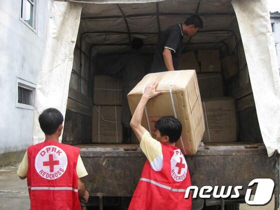 본문 이미지 - 대한적십자사 (사진은 기사 내용과 무관함) (대한적십자사 제공) 2013.8.16/뉴스1