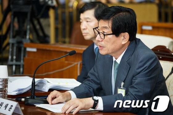 본문 이미지 - 원세훈 전 국정원장.  © News1   유승관 기자