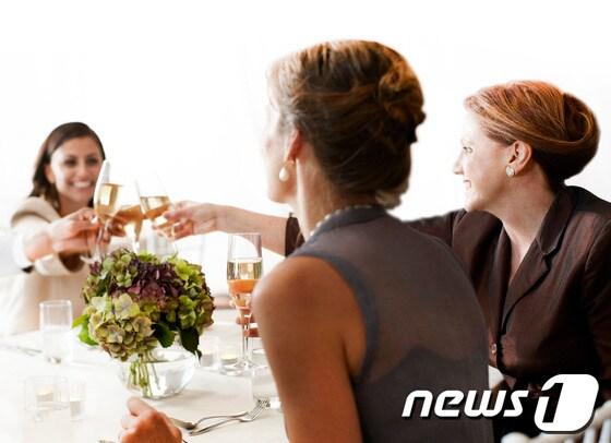 본문 이미지 - 쉐라톤 서울 디큐브시티 호텔 &#39;레이디스 런치&#39;&#40;사진제공=쉐라톤 서울 디큐브시티 호텔&#41; © News1  
