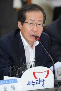 본문 이미지 - 홍준표 경남도지사. 2013.8.22/뉴스1 © News1   전혜원 기자