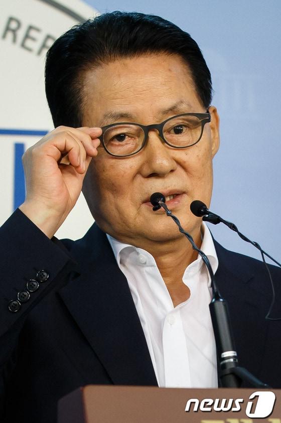 본문 이미지 - 박지원 전 민주당 원내대표. 2013.8.25/뉴스1 © News1 유승관 기자