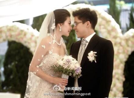 본문 이미지 - 지난 2012년 결혼한 훠치강과 궈징징. 사진 출처는 신문천바오&#40;新闻晨报&#41; © 뉴스1  