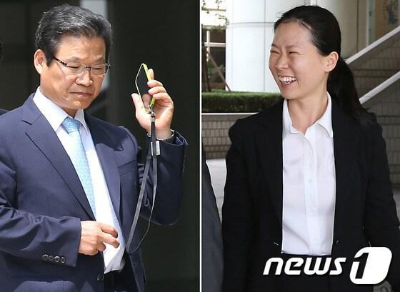 본문 이미지 - 공직선거법위반 등의 혐의로 기소된 김용판 전 서울지방경찰청장에 대한 공판이 열린 지난830일 서울중앙지법에서 김 전 청장과 증인으로 출석한 권은희 송파경찰서 수사과장이 상반된 표정으로 점심식사를 위해 법원을 나서고 있다.권 과장은 공판에서 김 전 청장이 지난해 국가정보원의 댓글 작업과 관련한 압수수색 영장신청에 화를 내며 신청을 막았다고 진술했다. © News1   한재호 기자