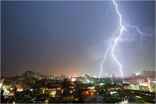 본문 이미지 - 낙뢰 자료사진&#40;기상청 제공&#41; /뉴스1