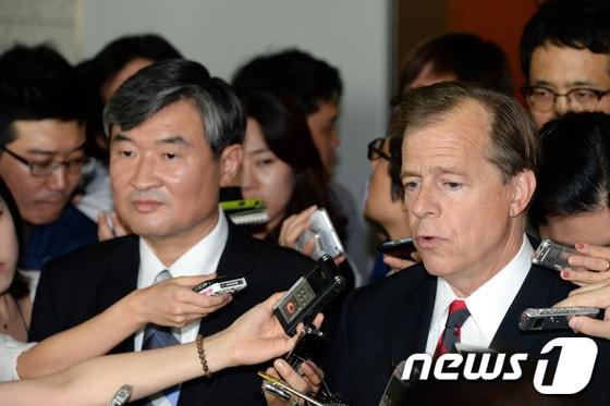 본문 이미지 - 미국측 6자회담 수석대표인 글린 데이비스 미 국무부 대북정책특별대표 2013.9.10/뉴스1 © News1   정회성 기자