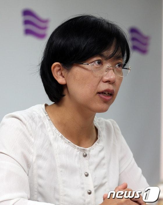 본문 이미지 - 이정희 통합진보당 대표가 12일 오전 서울 동작구 통합진보당사에서 열린 최고위원회의에서 모두발언을 하고 있다. 2013.9.12/뉴스1 © News1 허경 기자