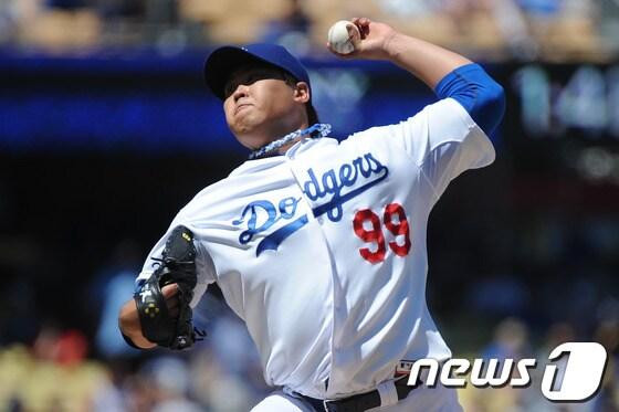 본문 이미지 - 12일 애리조나를 상대로 시즌 14승에 도전하는 류현진. © AFP=News1  