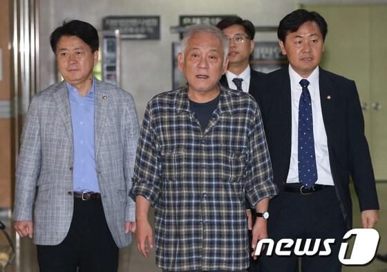 본문 이미지 - 김한길  민주당 대표.. 2013.9.13/뉴스1 © News1   송원영 기자