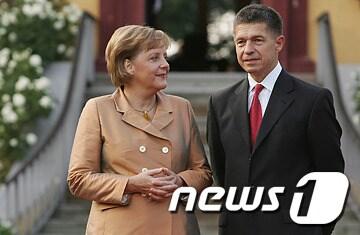 본문 이미지 - 앙겔라 메르켈 독일총리 부부 © News1 
