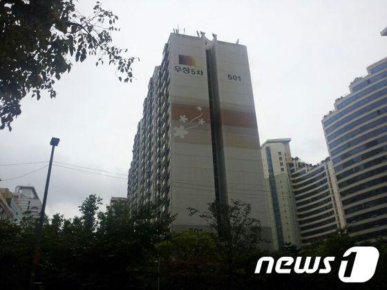 본문 이미지 - 서초 우성아파트5차. 급매로 나왔던 물량이 현재 대부분 팔린 상태다 © News1 