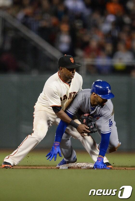 본문 이미지 - 26일 AT&T 파크에서 열린 샌프란시스코 자이언츠-LA다저스의 경기 장면. © AFP=News1  