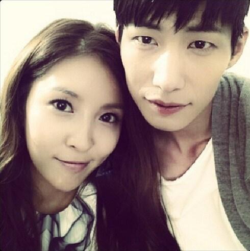 본문 이미지 - 가수 보아와 배우 송재림(출처=보아 인스타그램). © News1  