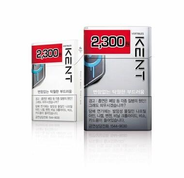 본문 이미지 - BAT코리아는 2013년 10월 켄트 제품 경쟁력을 강화하겠다며 가격을 기존 2700원에서 2300원으로 내렸다가 약 3개월 뒤 2500원으로 값을 올렸다. 이 회사의 고무줄 가격정책은 올해도 반복되고 있다. ⓒ News1