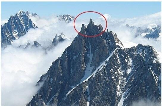 본문 이미지 - 한 온라인 게시판에 게재된 3800m 카페. © News1  