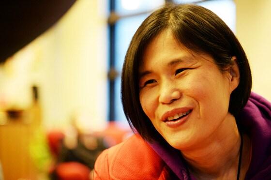 본문 이미지 - 정주영씨가 지난 16일 오후 서울 서대문구 이화여대 LG컨벤션홀에서 이야기하고있다. (이화여대 제공)© News1 