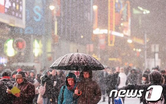 본문 이미지 - 2일&#40;현지시간&#41; 미국 뉴욕 맨하탄  타임스퀘어일대. ©AFP=News1  