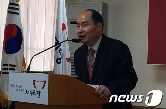 본문 이미지 - 양태창 한국노인사랑운동본부 이사장이 대전 동구청장 출마 기자회견을 하고 있다.© News1장진웅 기자 