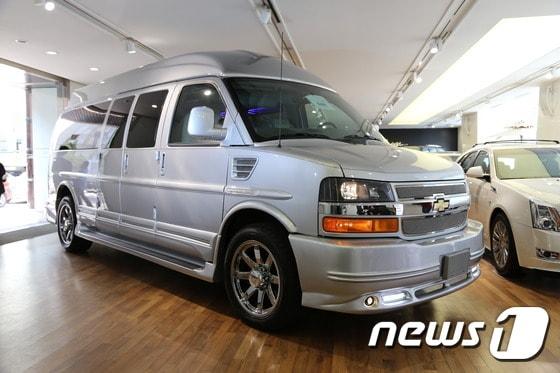 본문 이미지 - &acute;연예인 밴&acute; 쉐보레 익스프레스, 2009~2014년식 리콜(오토젠 제공)ⓒ News1