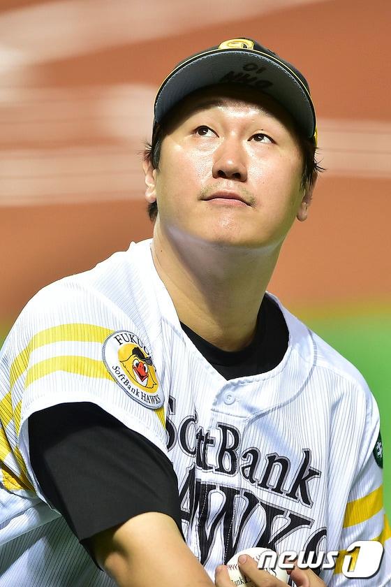 본문 이미지 - 소프트뱅크 호크스 시절 이대호. ⓒ News1 김진환 기자