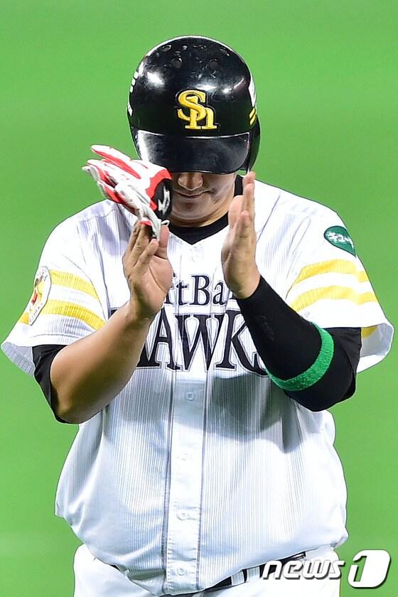 본문 이미지 - 소프트뱅크 시절 이대호. ⓒ News1 김진환 기자