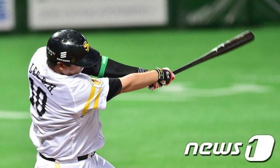 본문 이미지 - 소프트뱅크 이대호. ⓒ News1 김진환 기자