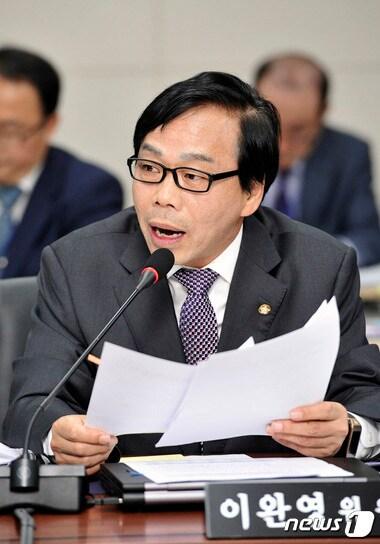 본문 이미지 - 이완영 새누리당 의원. /뉴스1 ⓒ News1