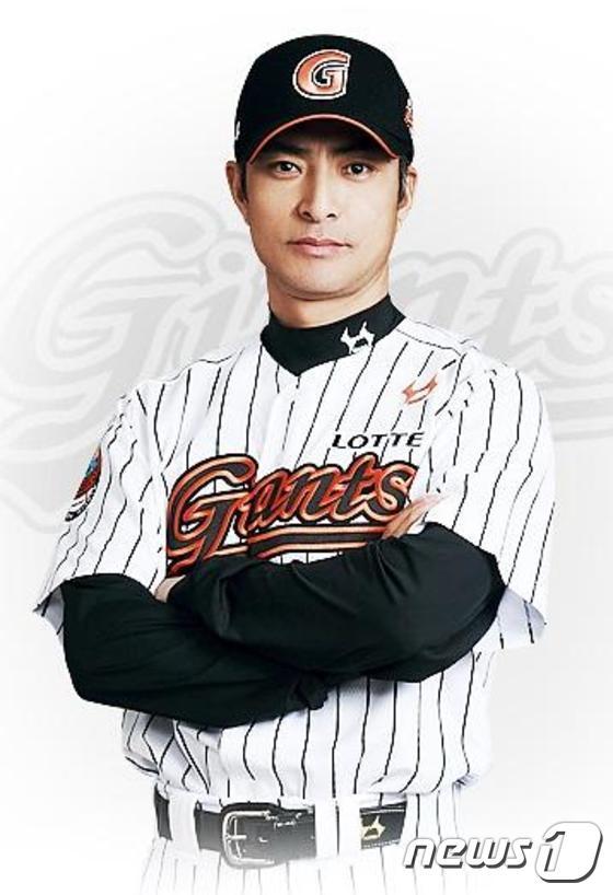 본문 이미지 - 롯데 자이언츠 선수단이 공필성 코치의 감독임명을 반대하고 나섰다. ⓒ News1 스포츠/ 롯데 자이언츠 홈페이지 제공 2014.10.27/뉴스1 ⓒ News1