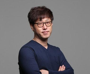 본문 이미지 - 공장 탐방기 '메이드 인 공장'을 낸 소설가 김중혁ⓒ News1