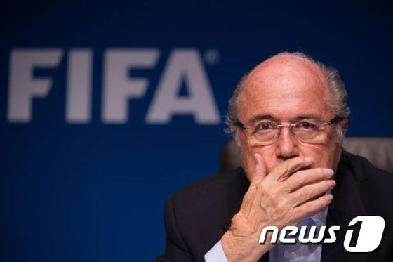 본문 이미지 - 국제축구연맹(FIFA)이 연장전 교체카드 한 장을 추가로 사용할 수 있는 규칙 도입에 대한 내부 합의를 마쳤다. ⓒ AFP=News1 