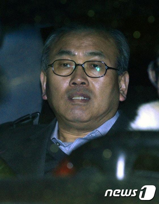 본문 이미지 - 이명박 정부 당시 '왕차관'으로 불리며 실세로 통했던 박영준 전 지식경제부 차관. 2014.11.13/뉴스1 ⓒ News1 박정호 기자