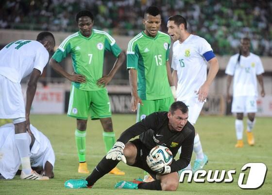 본문 이미지 - 아프리카 네이션스컵 디펜딩 챔피언 나이지리아가 대회 예선에서 탈락하는 수모를 겪었다. ⓒ AFP=News1