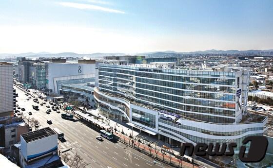 본문 이미지 - 수원역 AK타운 (사진제공=애경그룹) ⓒ News1