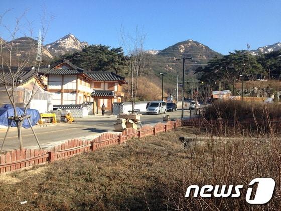 본문 이미지 - 진관동 일대 은평한옥마을 부지 /사진=최동순 기자 ⓒ News1 