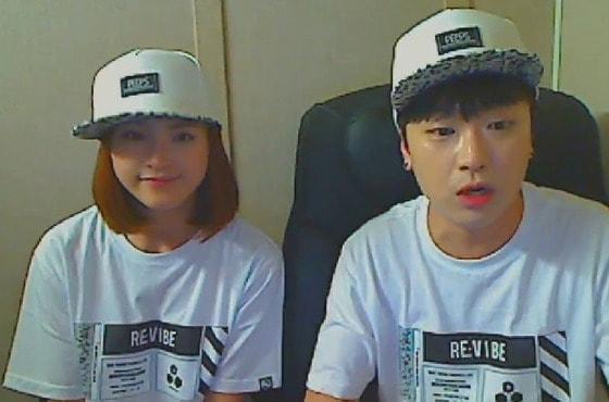 본문 이미지 - BJ 효근(오른쪽)과 이신애