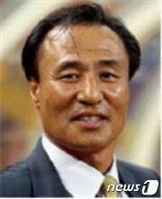 본문 이미지 - 경남FC가 박성화 감독 체제 하에 코칭스태프 구성을 마쳤다. (경남FC 제공).ⓒ News1 