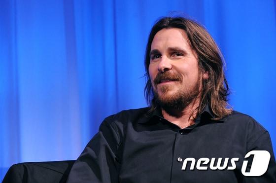 본문 이미지 - 영화 엑소더스에서 모세 역을 맡은 배우 크리스찬 베일. ⓒ AFP=News1