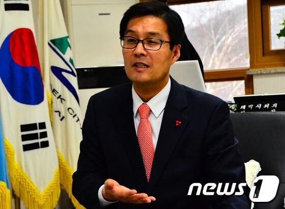 본문 이미지 -  유태호 (사)태백시현안대책위원회 위원장 . ⓒ News1 하중천 기자