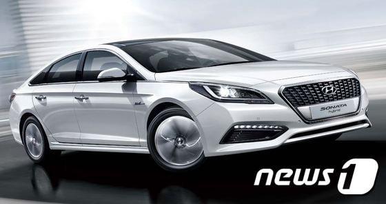 본문 이미지 - LF쏘나타 하이브리드 주행 모습ⓒ News1