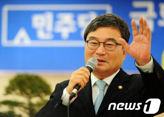 본문 이미지 -                                          민주당 이상직 국회의원(뉴스1 DB) © News1 
