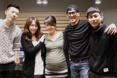 본문 이미지 - '크리스탈 만삭', 가수 시진 트위터. © News1  