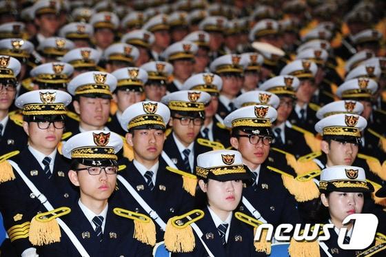 본문 이미지 - 2014학년도  경찰대 입학식. / 뉴스1  © News1   이성래 인턴기자