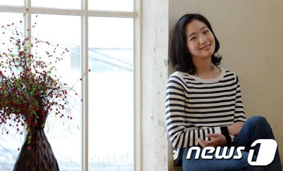 본문 이미지 - 배우 김고은이 최근 서울 종로구 삼청동의 한 카페에서 민영뉴스통신사 뉴스1과 인터뷰를 하고 있다. /뉴스1 © News1 정회성 기자