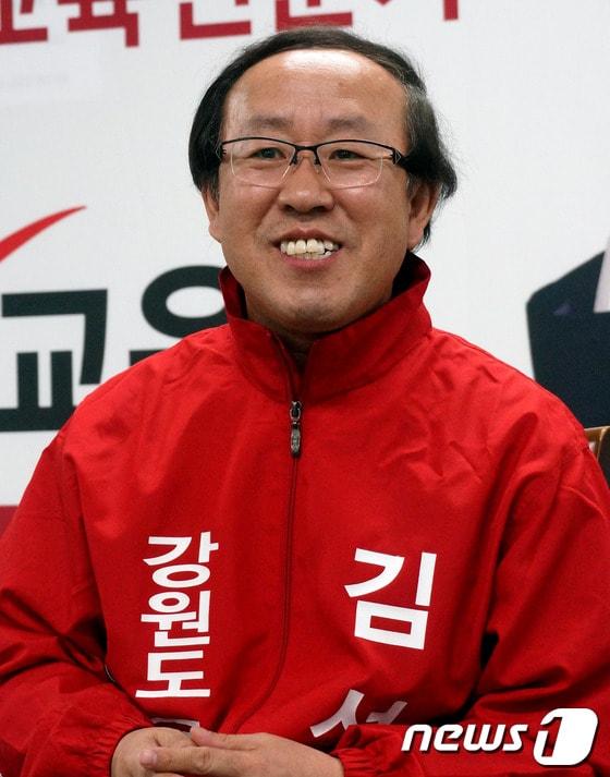 본문 이미지 - 김선배 강원도교육감 예비후보.  © News1   이예지 기자