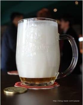 본문 이미지 - 거품맥주인 '밀코 맥주'© News1  