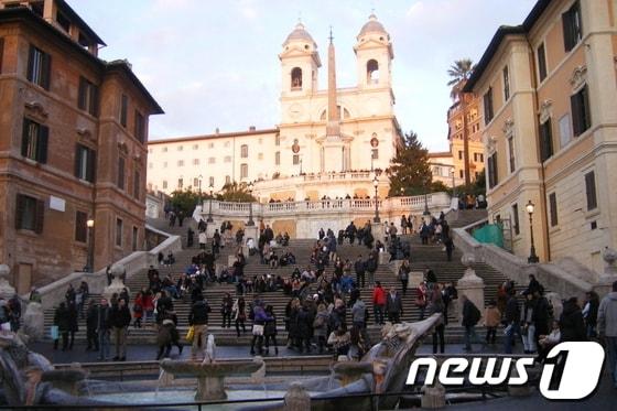 본문 이미지 - 이탈리아 로마에 있는 스페인 계단 © 최종일 기자=News1 